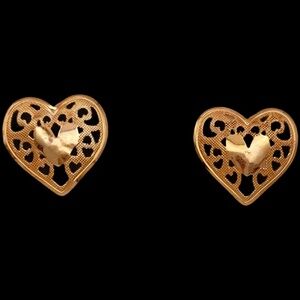 Filigree Detail Heart Stud Earrings 14K Gold
